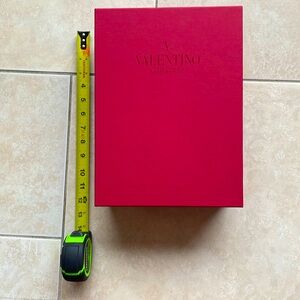 Valentino shoebox with cloth bag